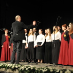 Градски хор изводи химну Боже правде