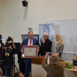 Др Горан Цветановић,градоначелник-признање за Град Лесковац