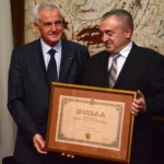 У-име-Клуба-100П-плус-награду-је-примио-председник-Војислав-Малешев